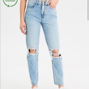 American Eagle mom jean Uber cool
